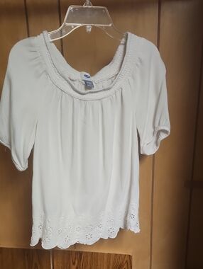 Old Navy Cream Scoop-Neck Short Sleeve Blouse with Eyelet Hem